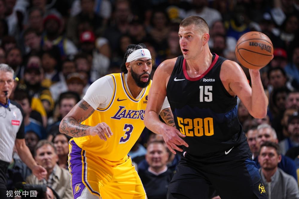 也在舆论层 也在舆论层