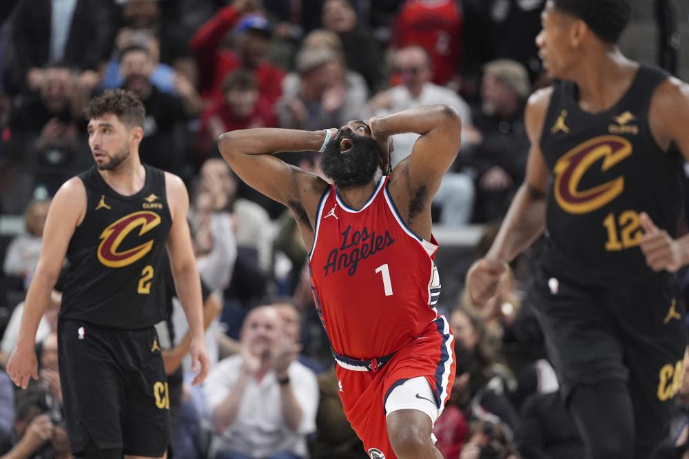 他与卢卡 他与卢卡