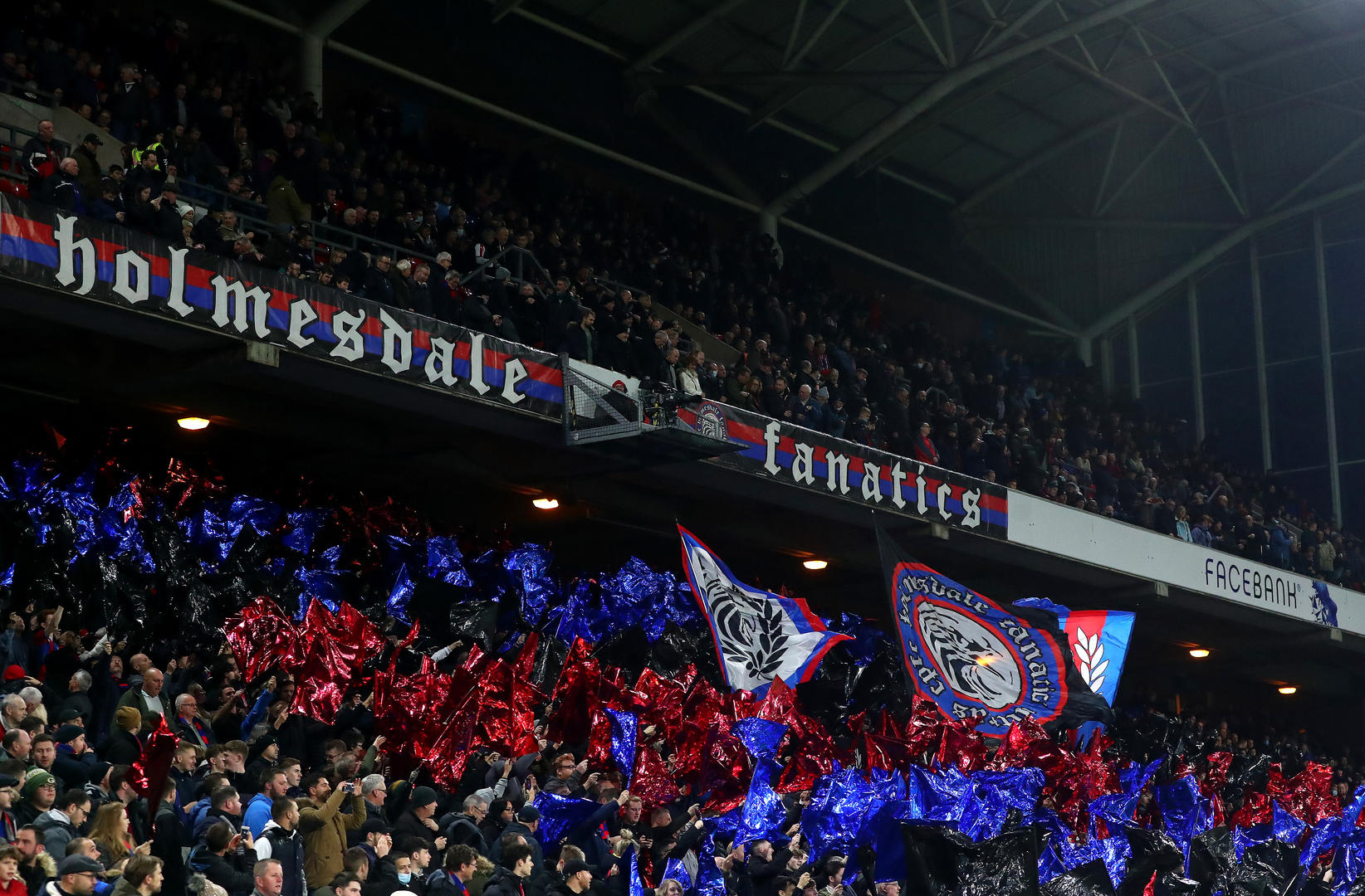 也是他领袖 也是他领袖