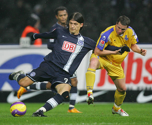 埃利奥特不 埃利奥特不